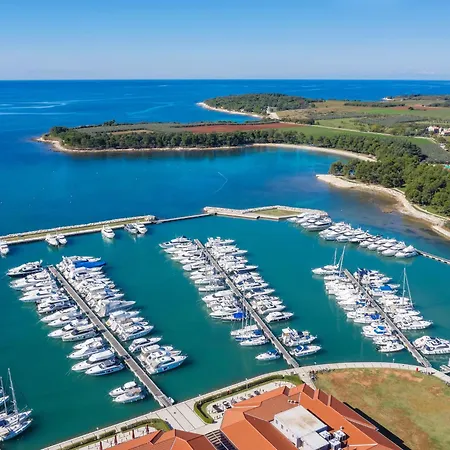 Bianca By Interhome Bužinija