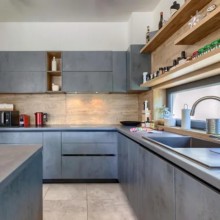 Bianca By Interhome Bužinija